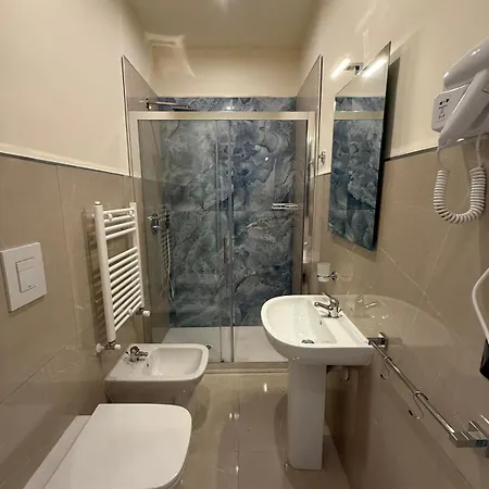 Misciu Konukevi Napoli